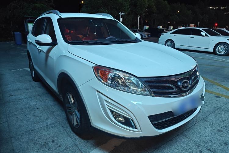 Used GAC Trumpchi GS5 2014 2.0L Automatic Two-Wheel Drive Anniversary Value Edition Front Right 45 Deg