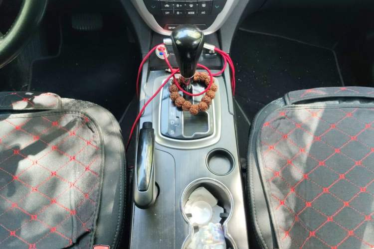 Used GAC Trumpchi GS5 2014 2.0L Automatic Two-Wheel Drive Deluxe Edition Gear Lever
