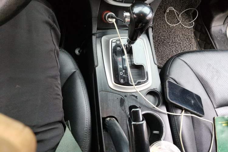 Used GAC Trumpchi GS5 2014 2.0L Automatic Two-Wheel Drive Deluxe Edition Gear Lever