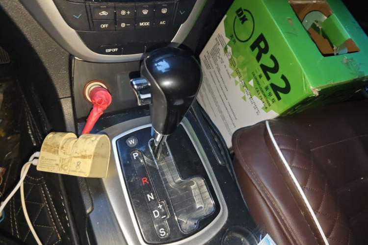 Used GAC Trumpchi GS5 2014 2.0L Automatic Two-Wheel Drive Deluxe Edition Gear Lever