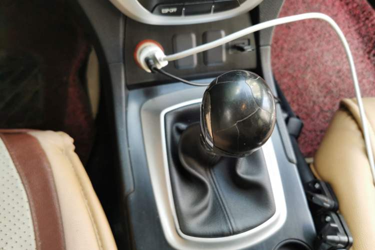 Used GAC Trumpchi GS5 2014 2.0L Manual Two-Wheel Drive Anniversary Value Edition Gear Lever
