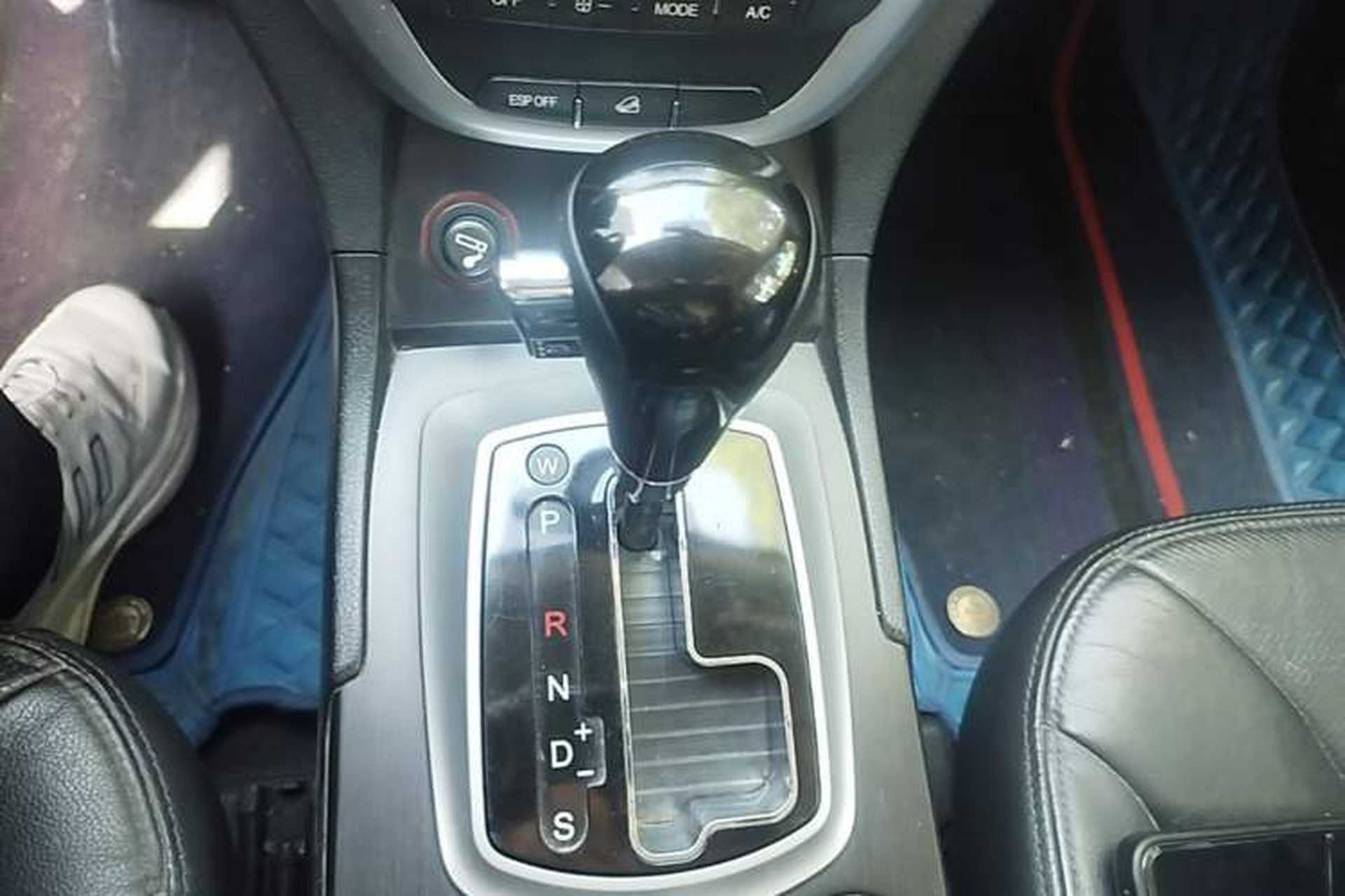 Used GAC Trumpchi GS5 2014 2.0L Automatic Two-Wheel Drive Anniversary Value Edition Gear Lever