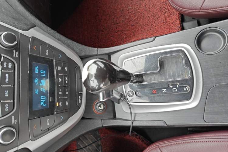 Used GAC Trumpchi GS5 2014 2.0L Automatic Two-Wheel Drive Deluxe Edition Gear Lever