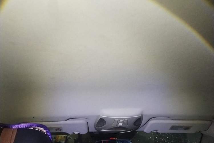 Used GAC Trumpchi GS5 2014 2.0L Automatic Two-Wheel Drive Deluxe Edition Headliner