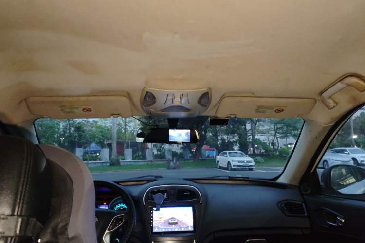 Used GAC Trumpchi GS5 2014 2.0L Automatic Two-Wheel Drive Deluxe Edition Headliner