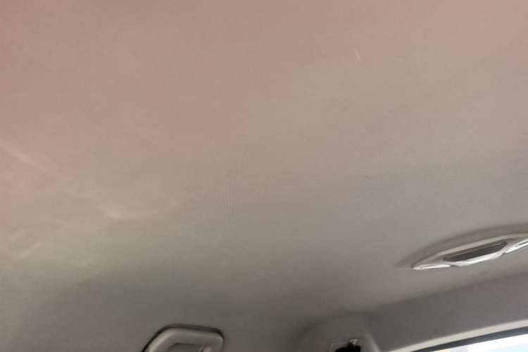 Used GAC Trumpchi GS5 2014 2.0L Automatic Two-Wheel Drive Deluxe Edition Headliner