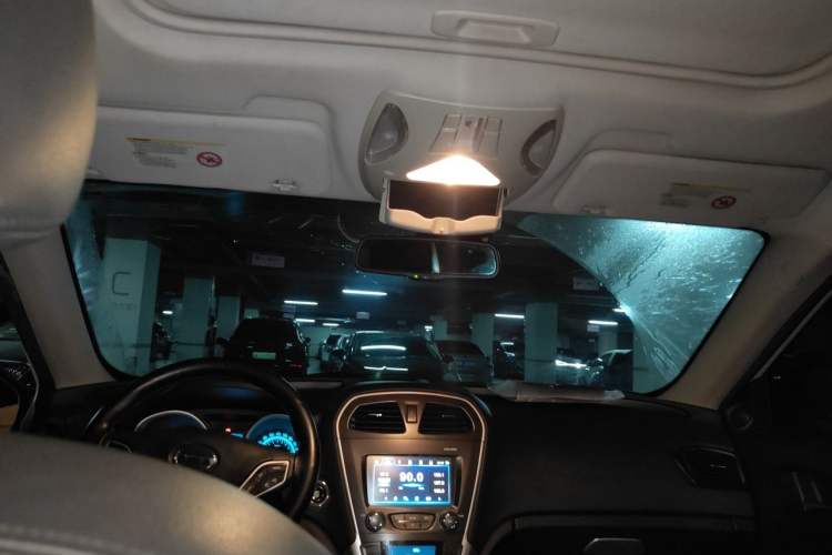Used GAC Trumpchi GS5 2014 2.0L Automatic Two-Wheel Drive Anniversary Value Edition Headliner