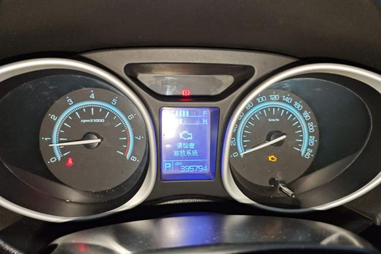 Used GAC Trumpchi GS5 2014 2.0L Automatic Two-Wheel Drive Deluxe Edition Instrument Cluster