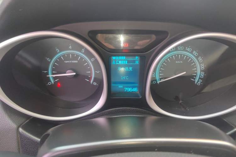 Used GAC Trumpchi GS5 2014 2.0L Manual Two-Wheel Drive Anniversary Value Edition Instrument Cluster