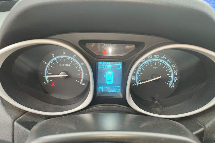 Used GAC Trumpchi GS5 2014 2.0L Automatic Two-Wheel Drive Anniversary Value Edition Instrument Cluster