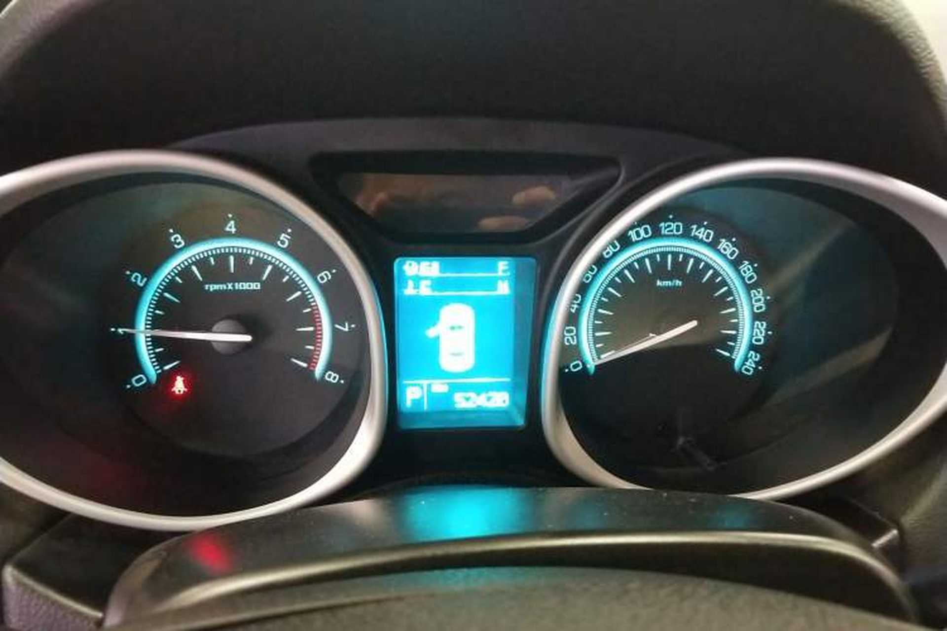 Used GAC Trumpchi GS5 2014 2.0L Automatic Two-Wheel Drive Deluxe Edition Instrument Cluster