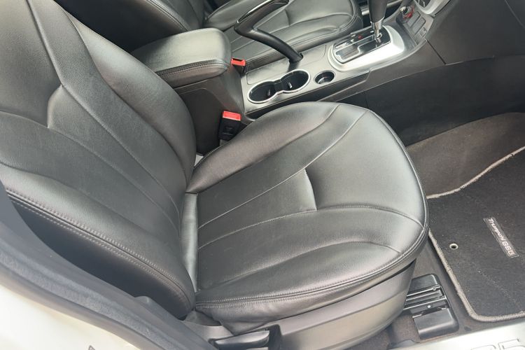 Used GAC Trumpchi GS5 2014 2.0L Automatic Two-Wheel Drive Deluxe Edition Interior 11