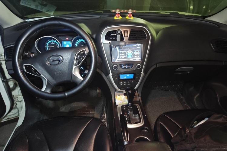 Used GAC Trumpchi GS5 2014 2.0L Automatic Two-Wheel Drive Deluxe Edition Interior 2