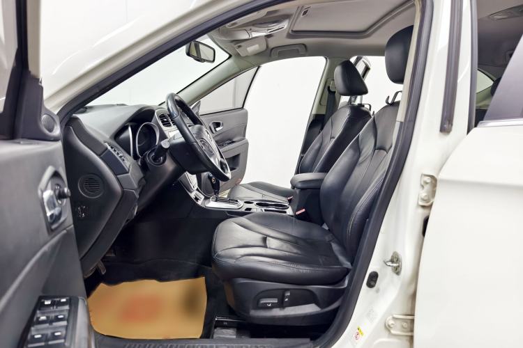 Used GAC Trumpchi GS5 2014 2.0L Automatic Two-Wheel Drive Anniversary Value Edition Interior 3