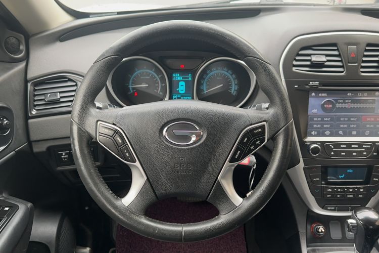 Used GAC Trumpchi GS5 2014 2.0L Automatic Two-Wheel Drive Deluxe Edition Interior 4