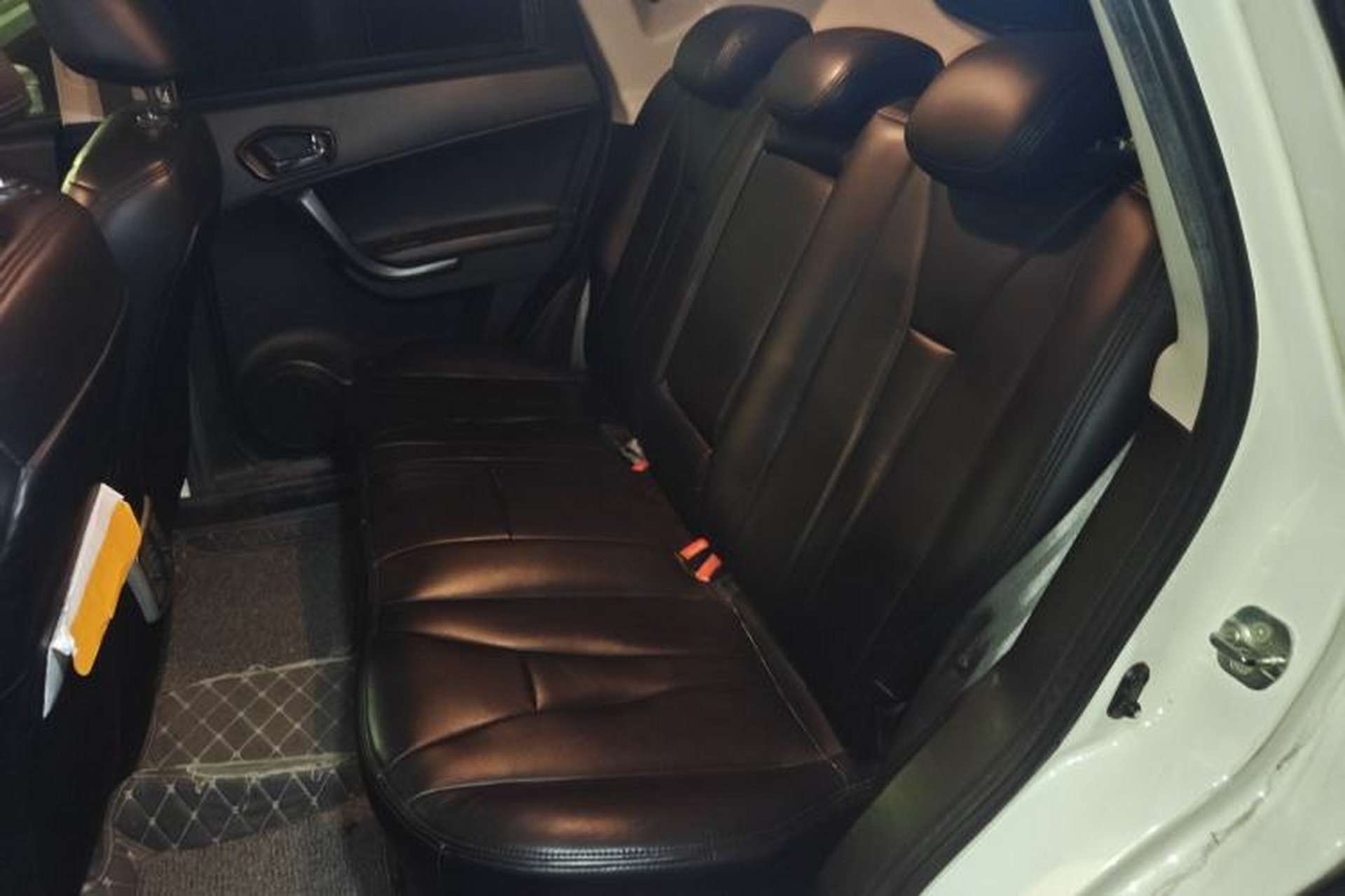 Used GAC Trumpchi GS5 2014 2.0L Automatic Two-Wheel Drive Deluxe Edition Interior 4