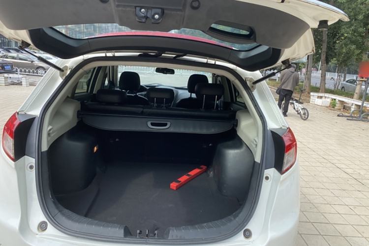 Used GAC Trumpchi GS5 2014 2.0L Manual Two-Wheel Drive Anniversary Value Edition Interior 6