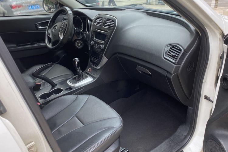Used GAC Trumpchi GS5 2014 2.0L Manual Two-Wheel Drive Anniversary Value Edition Interior 8