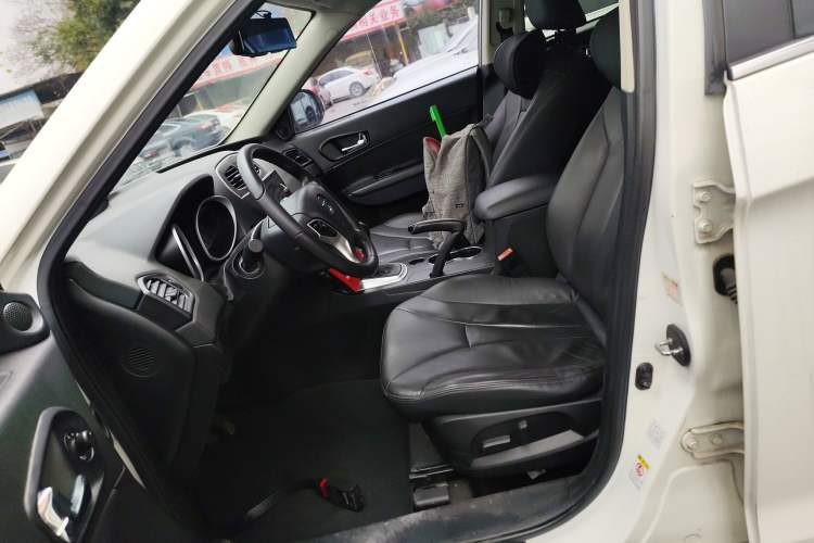 Used GAC Trumpchi GS5 2014 2.0L Manual Two-Wheel Drive Anniversary Value Edition Left Front Seat