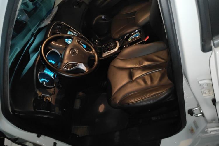 Used GAC Trumpchi GS5 2014 2.0L Automatic Two-Wheel Drive Anniversary Value Edition Left Front Seat