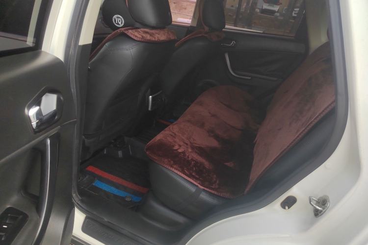 Used GAC Trumpchi GS5 2014 2.0L Manual Two-Wheel Drive Anniversary Value Edition Left Rear Seat