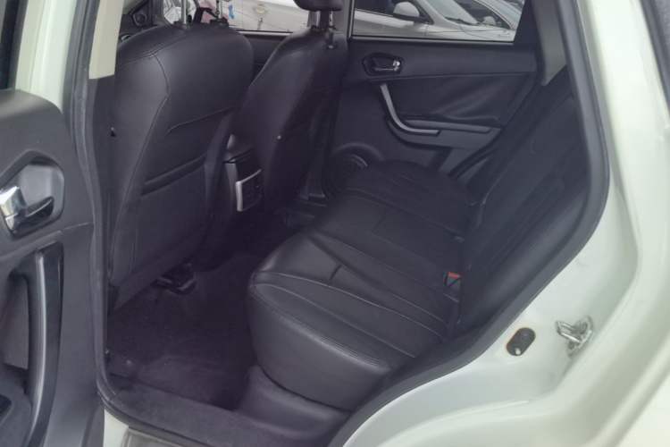 Used GAC Trumpchi GS5 2014 2.0L Automatic Two-Wheel Drive Anniversary Value Edition Left Rear Seat