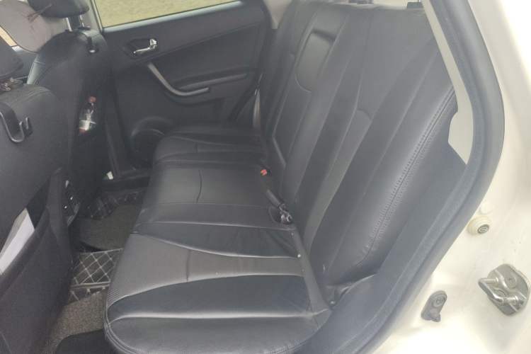 Used GAC Trumpchi GS5 2014 2.0L Automatic Two-Wheel Drive Anniversary Value Edition Left Rear Seat