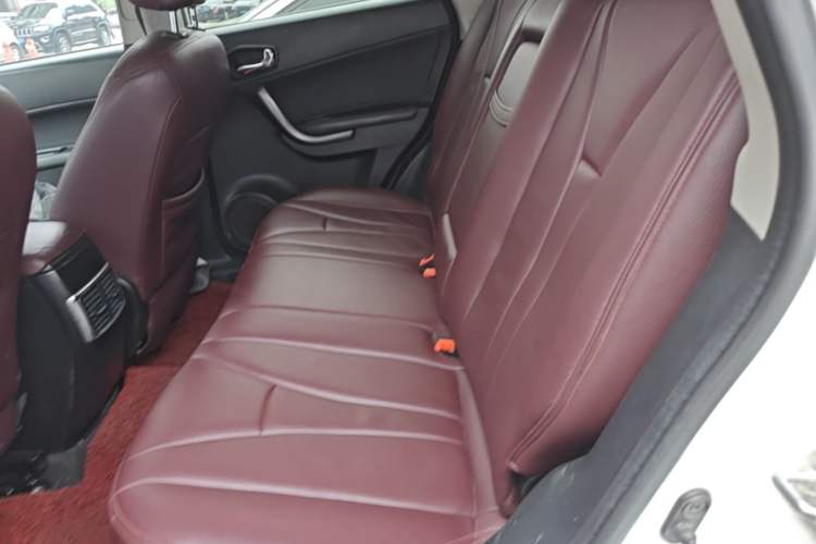 Used GAC Trumpchi GS5 2014 2.0L Automatic Two-Wheel Drive Deluxe Edition Left Rear Seat