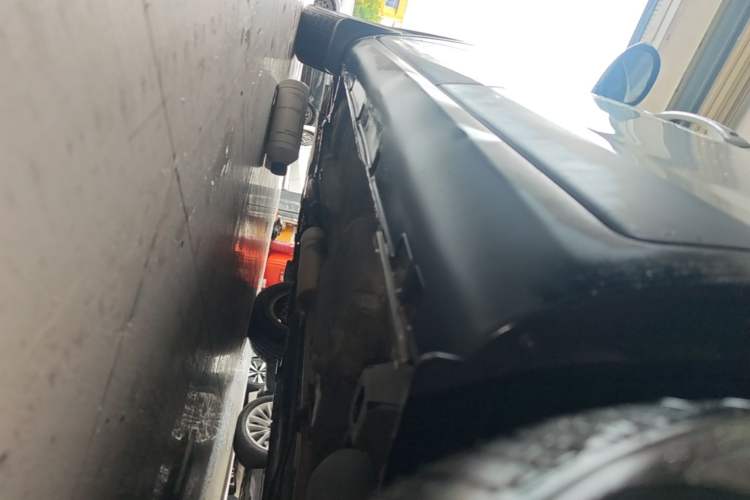 Used GAC Trumpchi GS5 2014 2.0L Automatic Two-Wheel Drive Deluxe Edition Left Side Sill