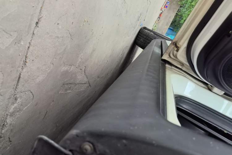 Used GAC Trumpchi GS5 2014 2.0L Automatic Two-Wheel Drive Anniversary Value Edition Left Side Sill