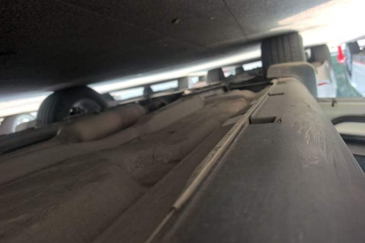 Used GAC Trumpchi GS5 2014 2.0L Automatic Two-Wheel Drive Deluxe Edition Left Side Sill