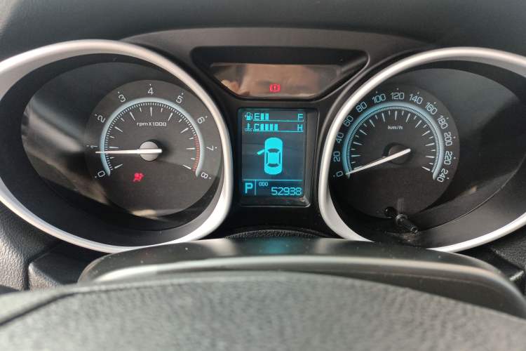 Used GAC Trumpchi GS5 2014 2.0L Automatic Two-Wheel Drive Deluxe Edition Odometer Close Up