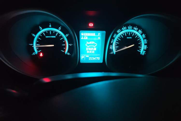 Used GAC Trumpchi GS5 2014 1.8T Automatic Two-Wheel Drive Supreme Edition Odometer Close Up