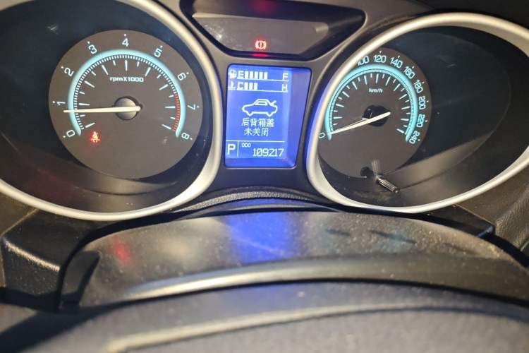 Used GAC Trumpchi GS5 2014 2.0L Automatic Two-Wheel Drive Deluxe Edition Odometer Close Up