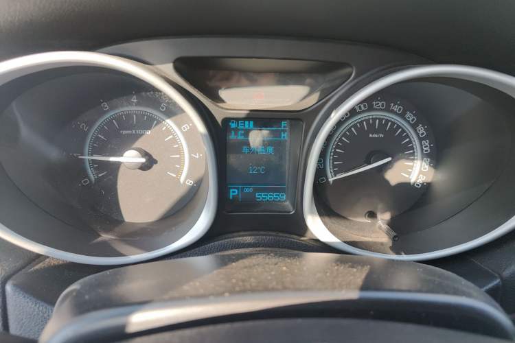 Used GAC Trumpchi GS5 2014 2.0L Automatic Two-Wheel Drive Deluxe Edition Odometer Close Up