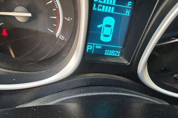 Used GAC Trumpchi GS5 2014 2.0L Automatic Two-Wheel Drive Deluxe Edition Odometer Close Up