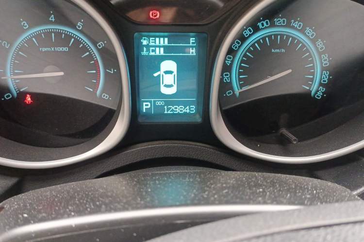 Used GAC Trumpchi GS5 2014 2.0L Automatic Two-Wheel Drive Anniversary Value Edition Odometer Close Up