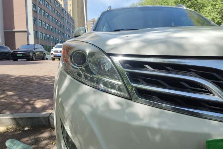 Used GAC Trumpchi GS5 2014 2.0L Automatic Two-Wheel Drive Deluxe Edition Right Front Headlight