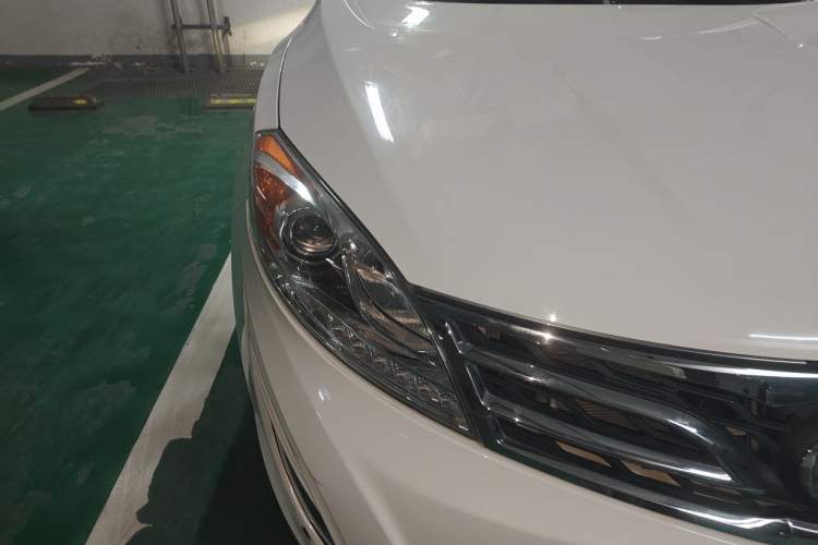 Used GAC Trumpchi GS5 2014 2.0L Automatic Two-Wheel Drive Anniversary Value Edition Right Front Headlight