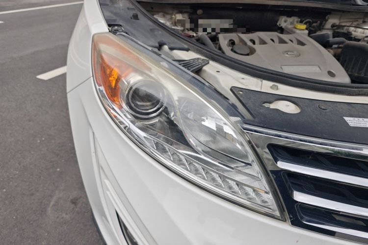 Used GAC Trumpchi GS5 2014 2.0L Automatic Two-Wheel Drive Deluxe Edition Right Front Headlight