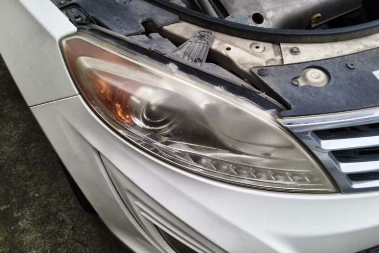 Used GAC Trumpchi GS5 2014 2.0L Automatic Two-Wheel Drive Deluxe Edition Right Front Headlight