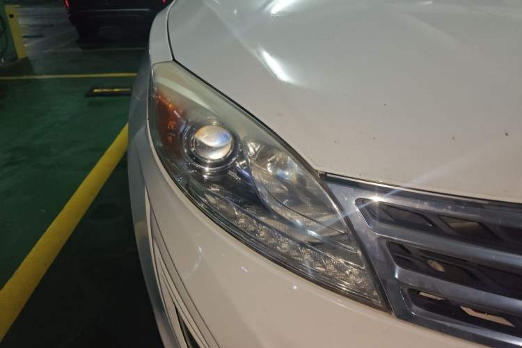Used GAC Trumpchi GS5 2014 2.0L Automatic Two-Wheel Drive Deluxe Edition Right Front Headlight