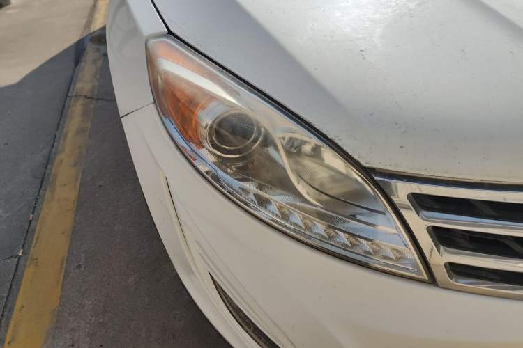 Used GAC Trumpchi GS5 2014 2.0L Automatic Two-Wheel Drive Deluxe Edition Right Front Headlight
