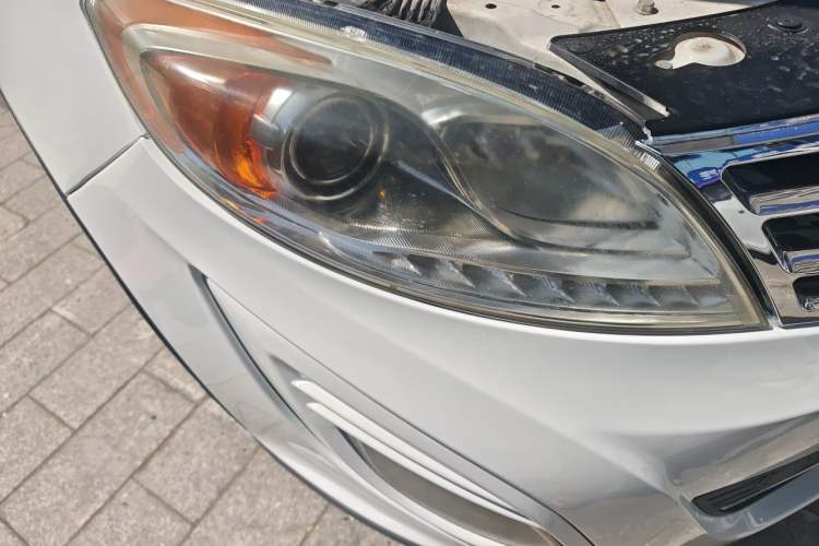 Used GAC Trumpchi GS5 2014 2.0L Automatic Two-Wheel Drive Deluxe Edition Right Front Headlight