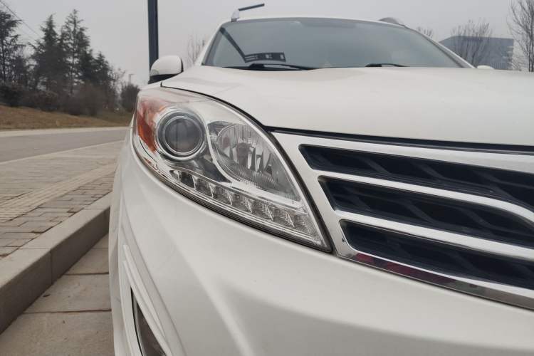 Used GAC Trumpchi GS5 2014 2.0L Automatic Two-Wheel Drive Anniversary Value Edition Right Front Headlight