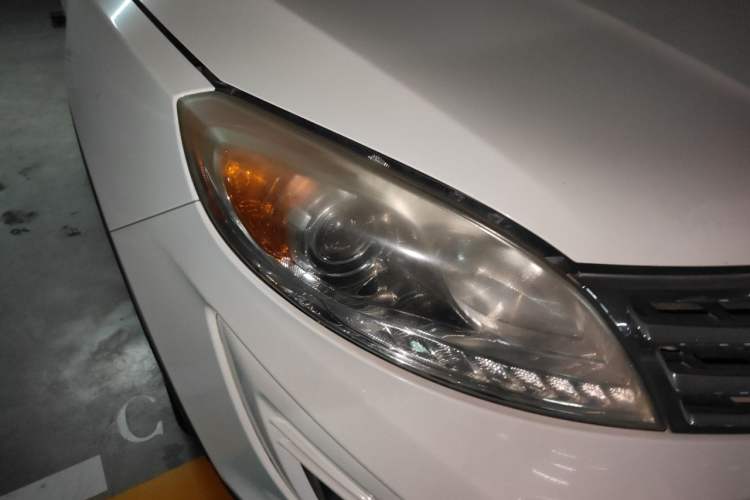 Used GAC Trumpchi GS5 2014 2.0L Automatic Two-Wheel Drive Anniversary Value Edition Right Front Headlight