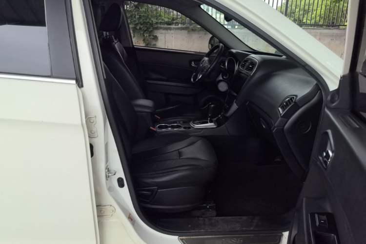 Used GAC Trumpchi GS5 2014 2.0L Automatic Two-Wheel Drive Anniversary Value Edition Right Front Seat