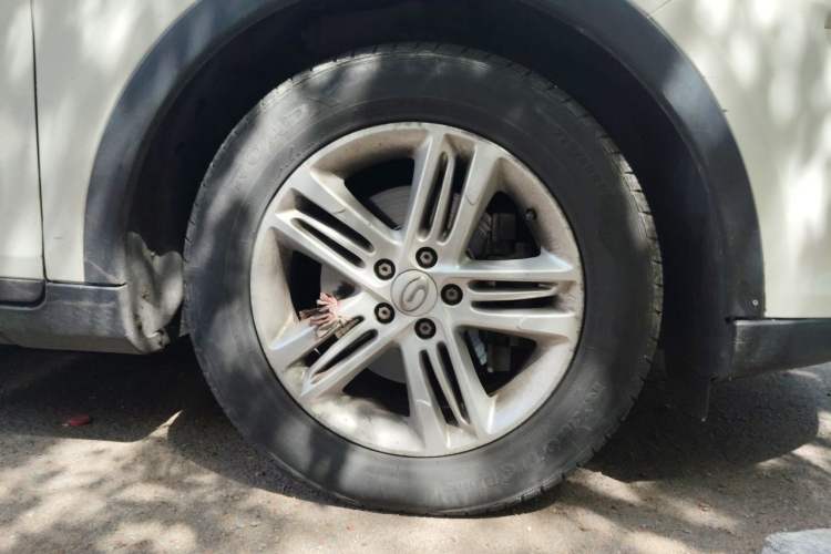 Used GAC Trumpchi GS5 2014 2.0L Automatic Two-Wheel Drive Deluxe Edition Right Front Wheel Hub