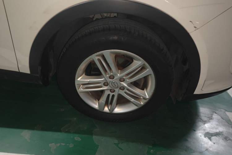 Used GAC Trumpchi GS5 2014 2.0L Automatic Two-Wheel Drive Anniversary Value Edition Right Front Wheel Hub