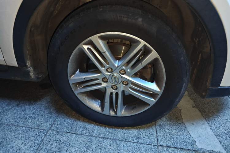 Used GAC Trumpchi GS5 2014 2.0L Automatic Two-Wheel Drive Anniversary Value Edition Right Front Wheel Hub